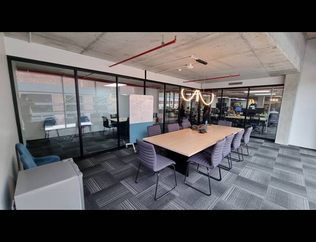 433M² OFFICE FOR SALE IN WOODSTOCK